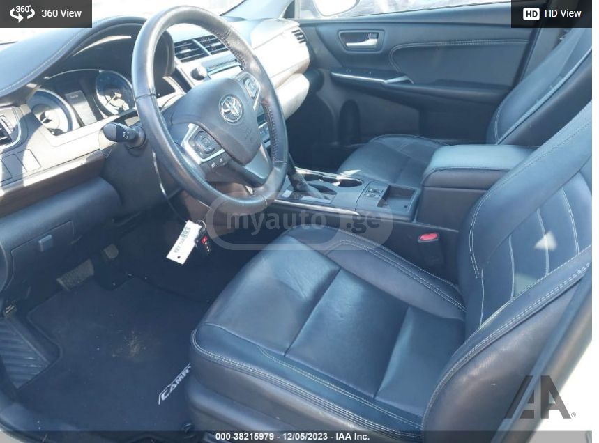 Toyota Camry 2017 — photo 2