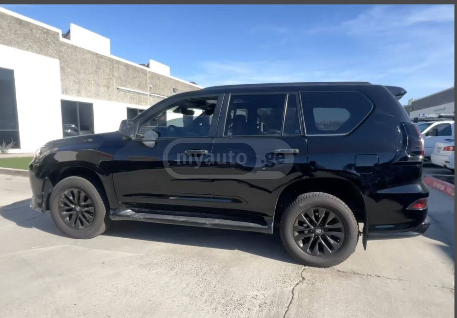 Lexus GX 460 2021 — photo 2