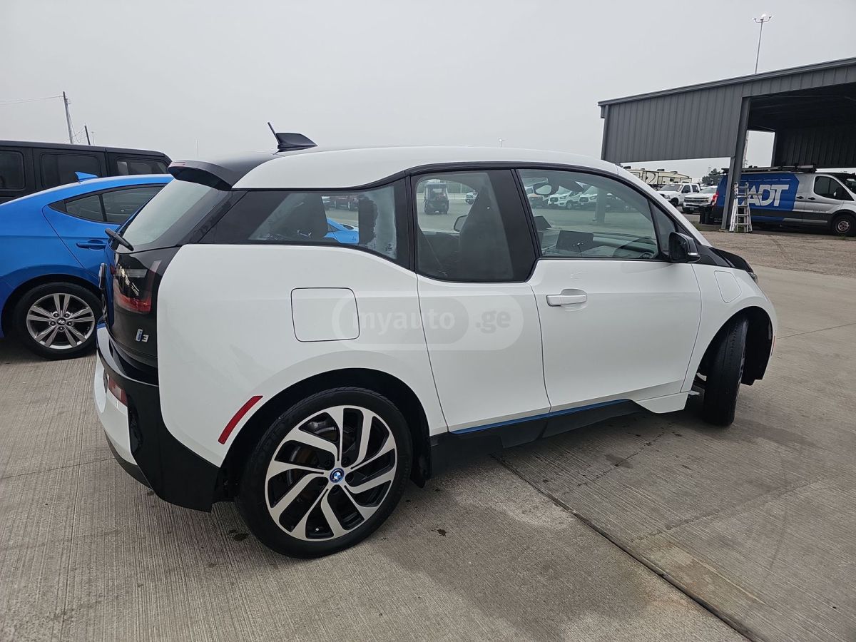 BMW i3 2017 — photo 2