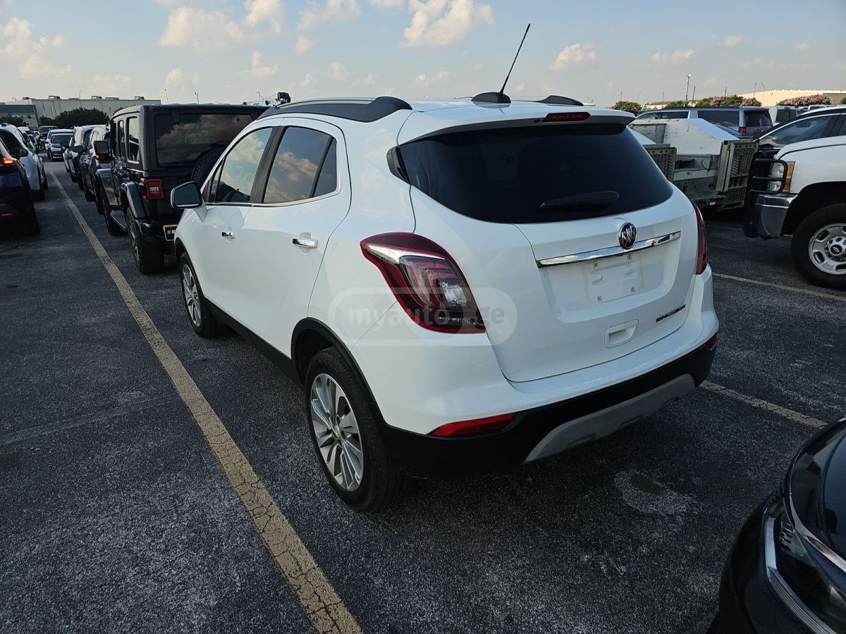 Buick Encore 2020 — photo 2