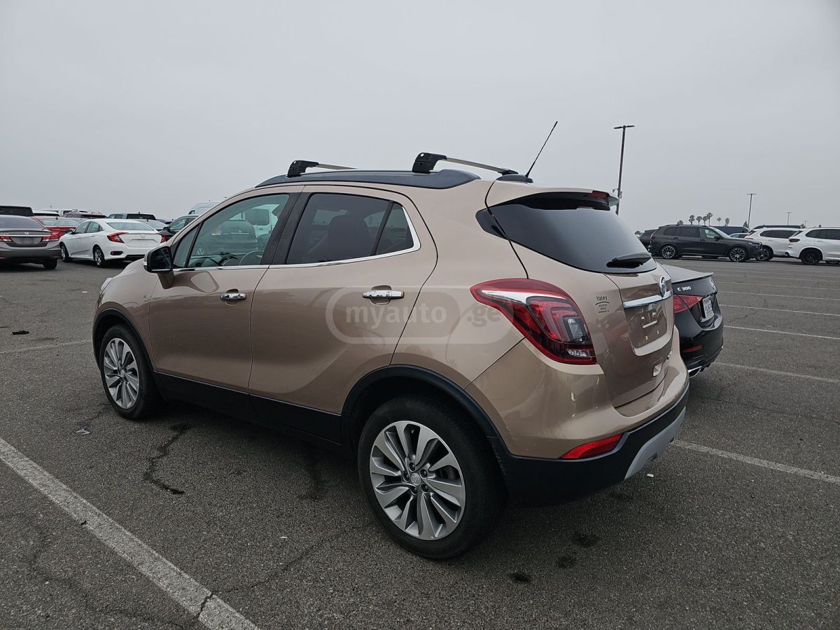 Buick Encore 2019 — photo 2