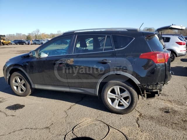 Toyota RAV4 2015 — photo 2