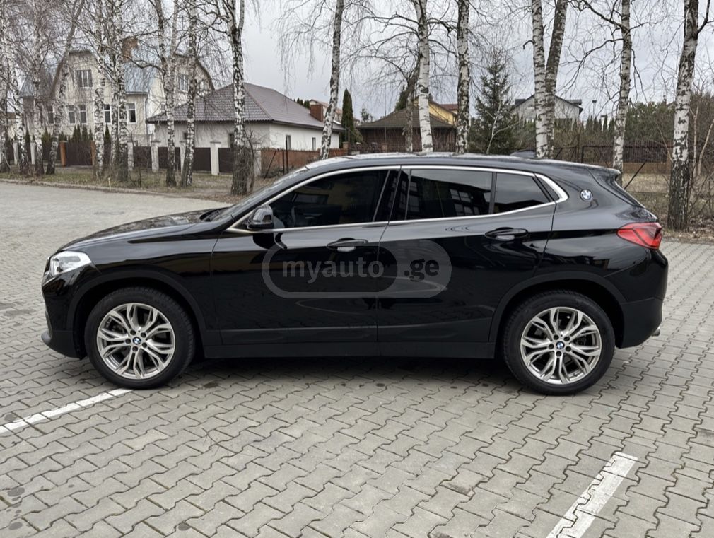 BMW X2 2020 — photo 2