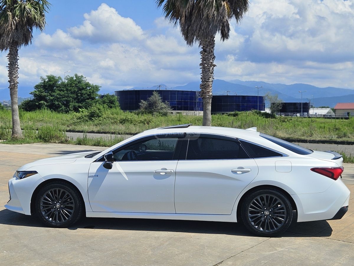 Toyota Avalon 2020 — photo 2