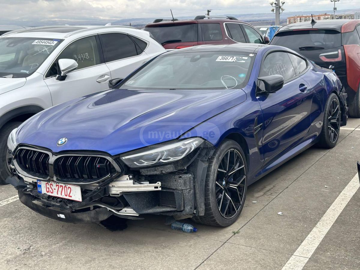 BMW M8
