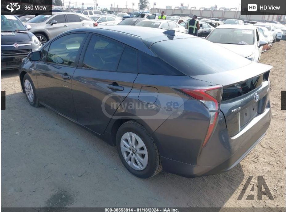Toyota Prius 2018 — photo 2