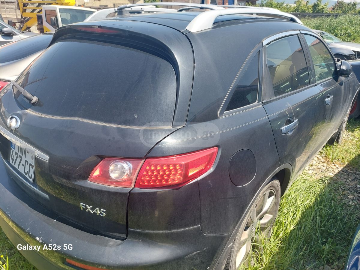 Infiniti FX45 2003 — photo 2