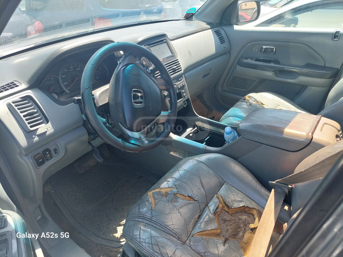 Honda Pilot 2004 — photo 2