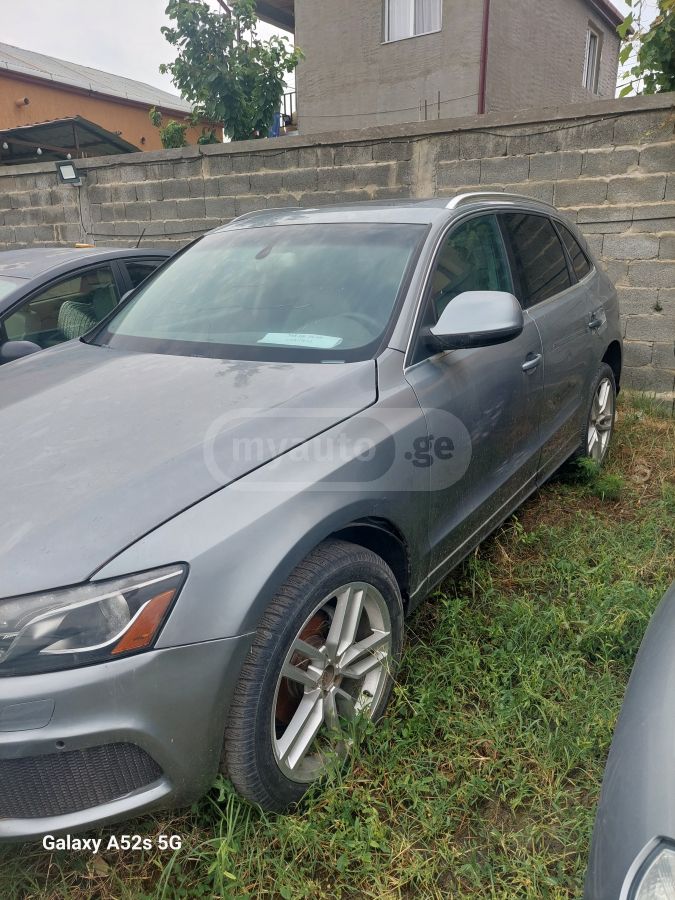 Audi Q5 2010 — photo 2