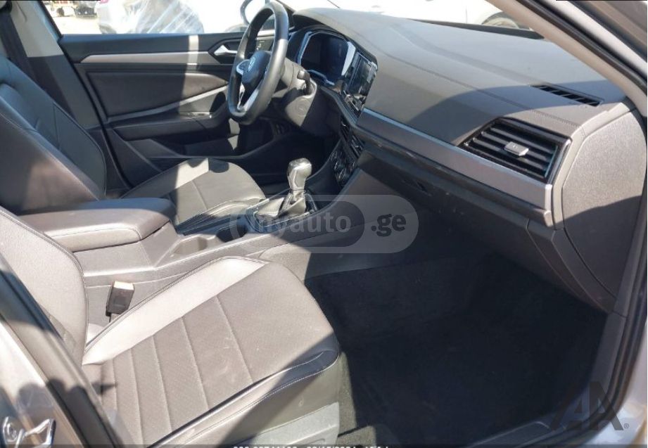 Volkswagen Jetta 2022 — photo 2