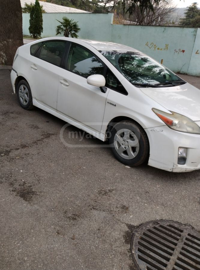 Toyota Prius 2011 — photo 2