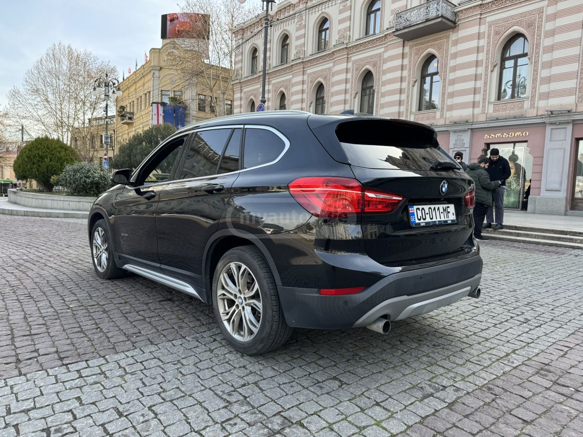 BMW X1