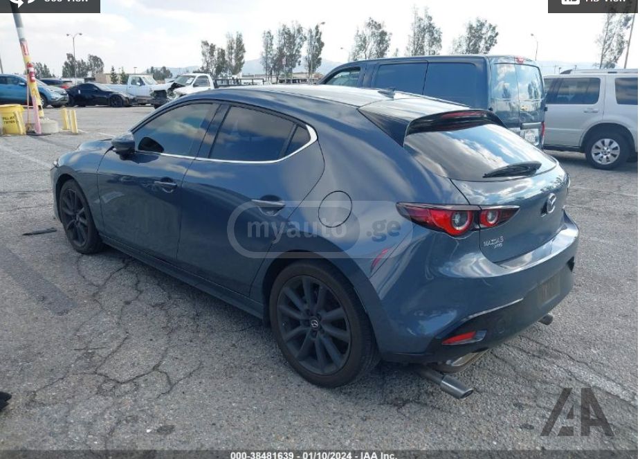 Mazda Mazda3 2022 — photo 2