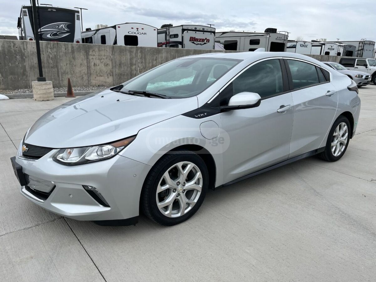 Chevrolet Volt 2017 — photo 2