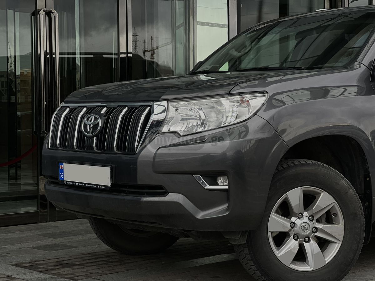 Toyota Land Cruiser Prado 2019 — photo 2