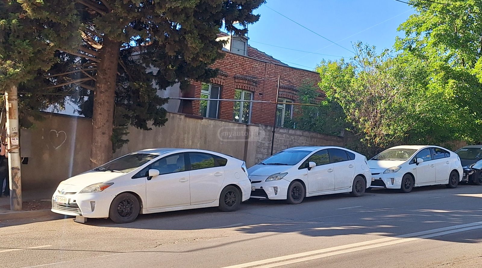 Toyota Prius 2013 — photo 2