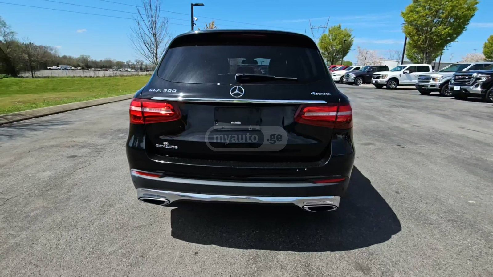 Mercedes-Benz GLC 300 2018 — photo 2