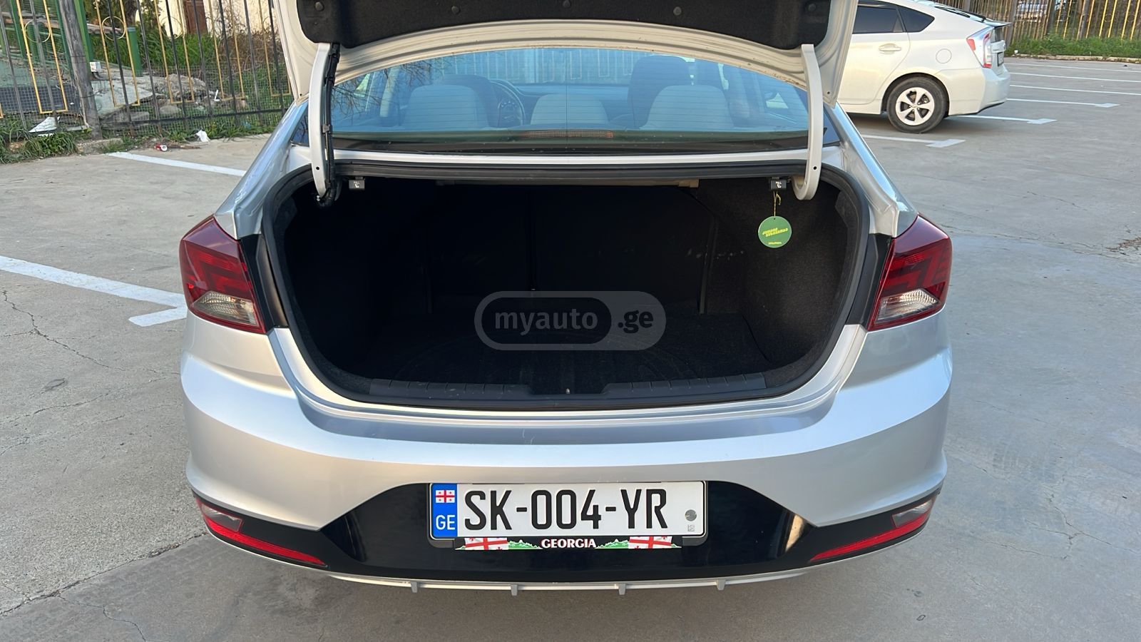 Hyundai Elantra 2020 — photo 2