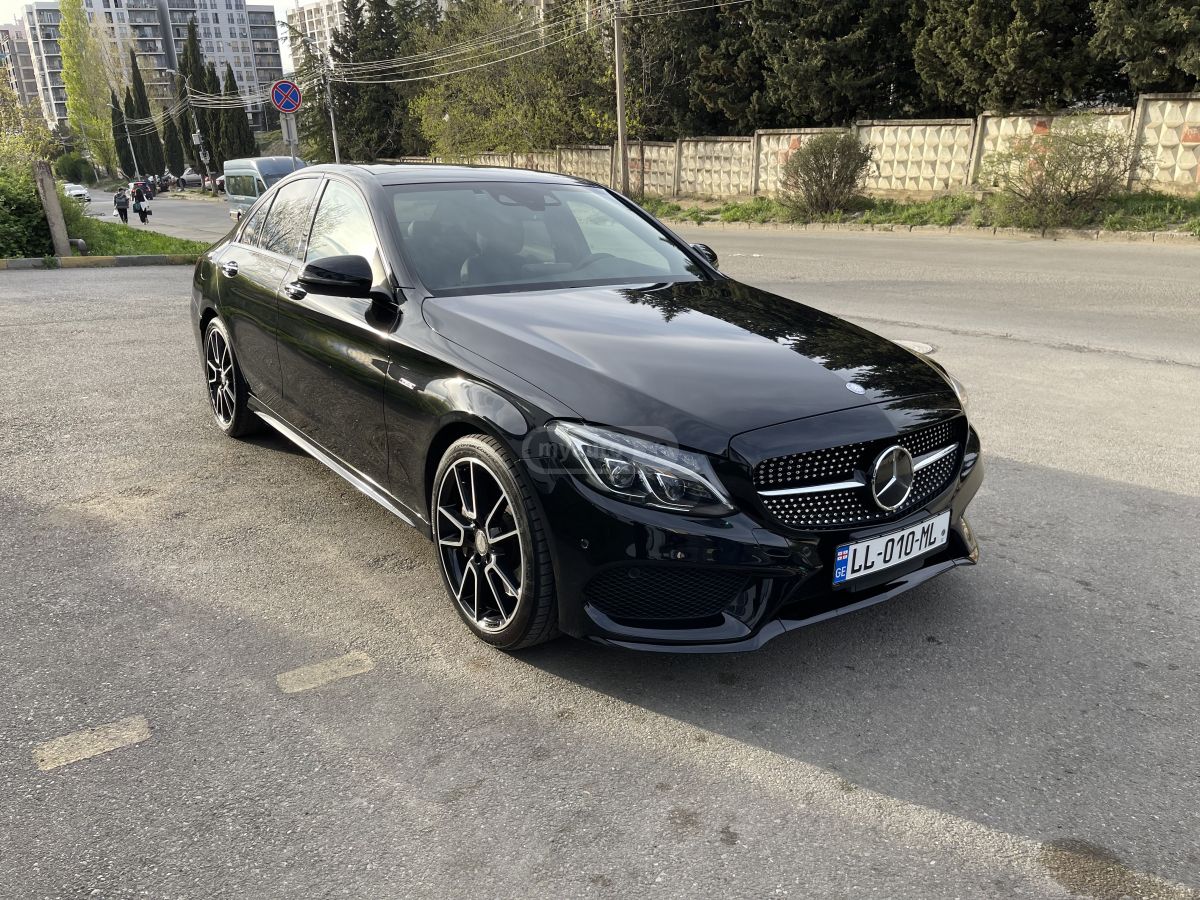 Mercedes-Benz C 450 AMG
