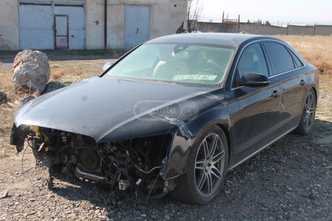 Audi A8 2010 — photo 2
