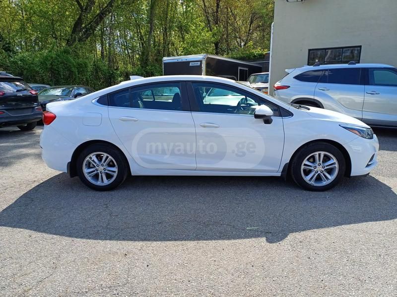 Chevrolet Cruze 2017 — photo 2
