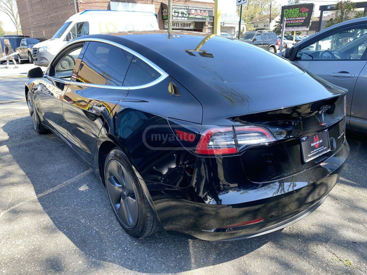 Tesla Model 3 2019 — photo 2