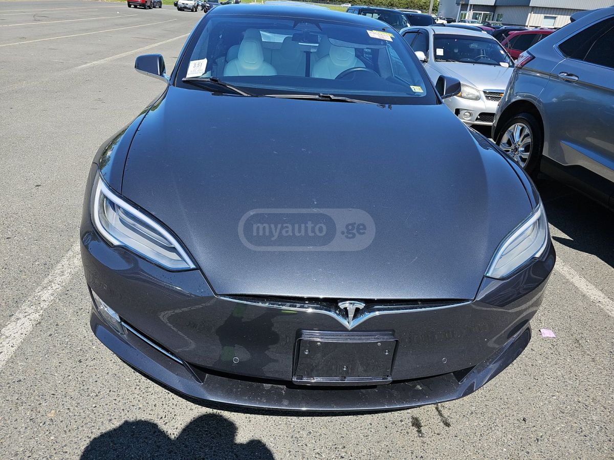 Tesla Model S 2019 — photo 2