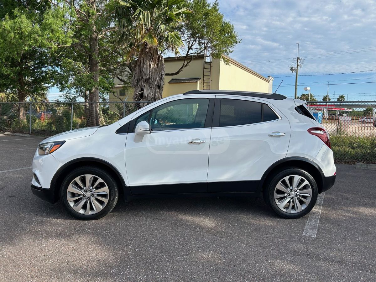 Buick Encore 2017 — photo 2