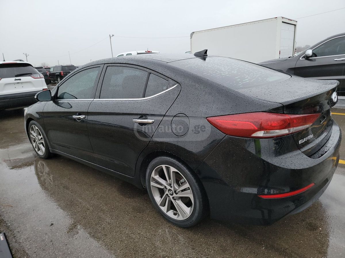 Hyundai Elantra 2017 — photo 2