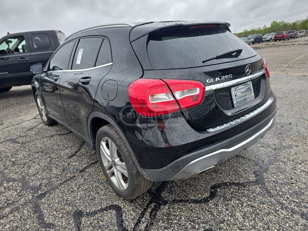 Mercedes-Benz GLA 250 2018 — photo 2