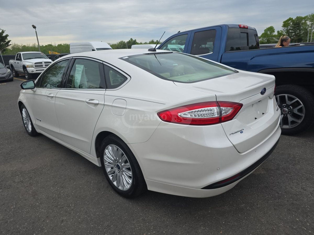 Ford Fusion 2015 — photo 2