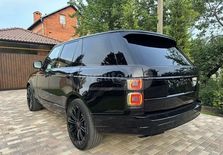 Land Rover Range Rover 2021 — photo 2