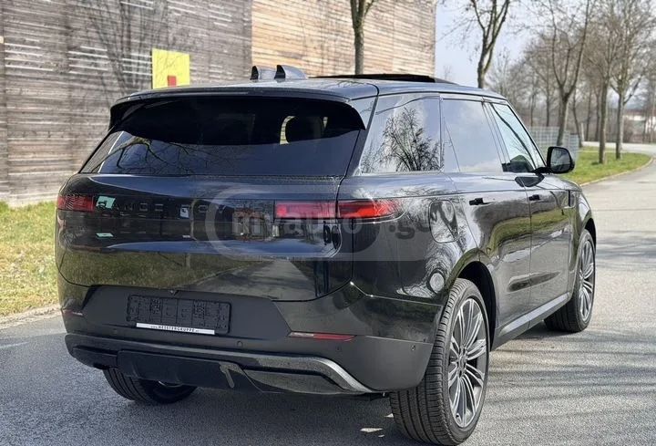 Land Rover Range Rover Sport 2023 — photo 2