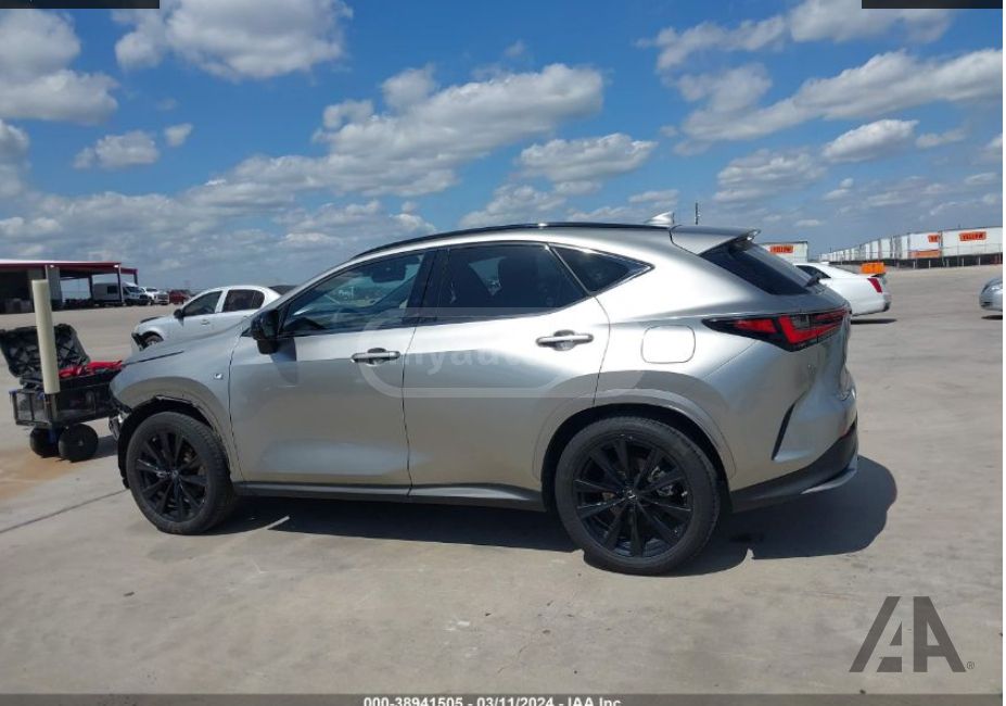 Lexus NX 350 2022 — photo 2