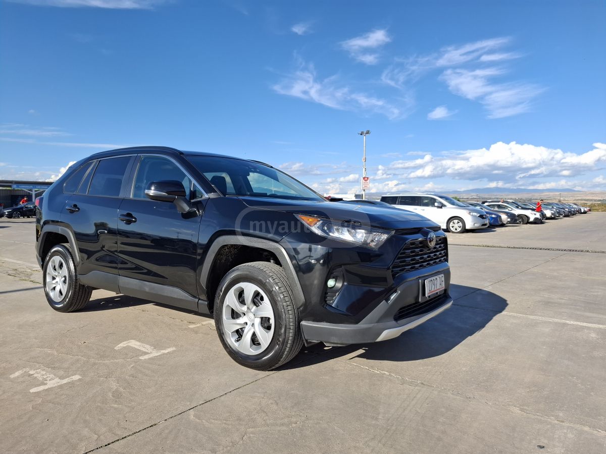 Toyota RAV 4 2020 — photo 2