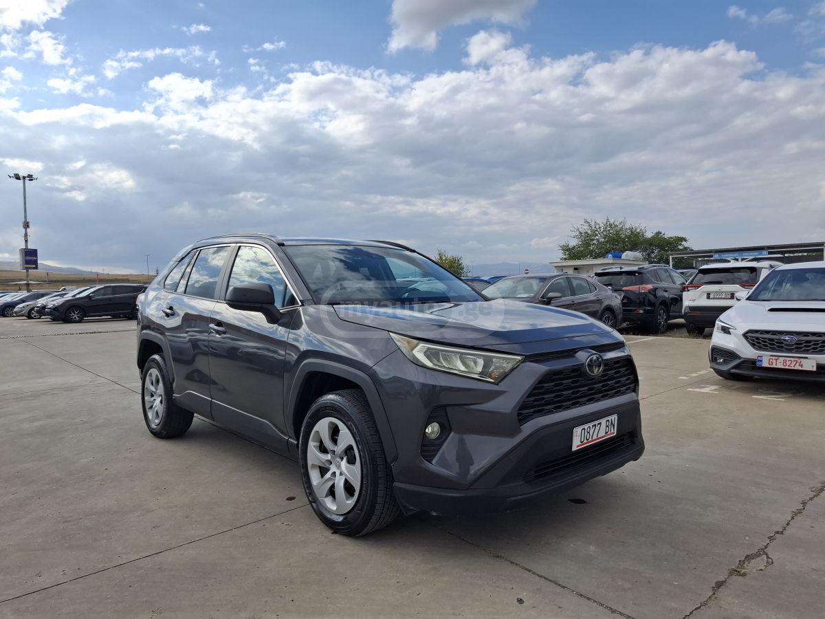 Toyota RAV 4 2019 — photo 2