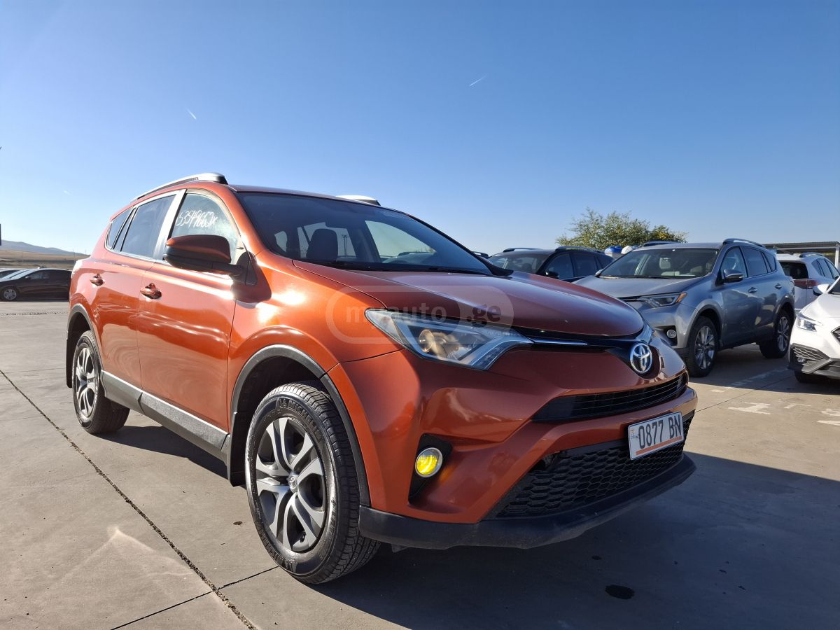 Toyota RAV4 2016 — photo 2
