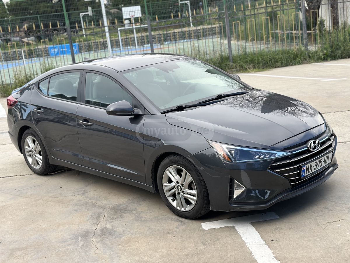 Hyundai Elantra 2020 — photo 2