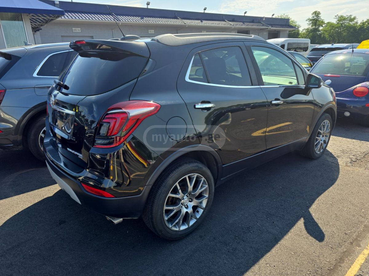 Buick Encore 2017 — photo 2