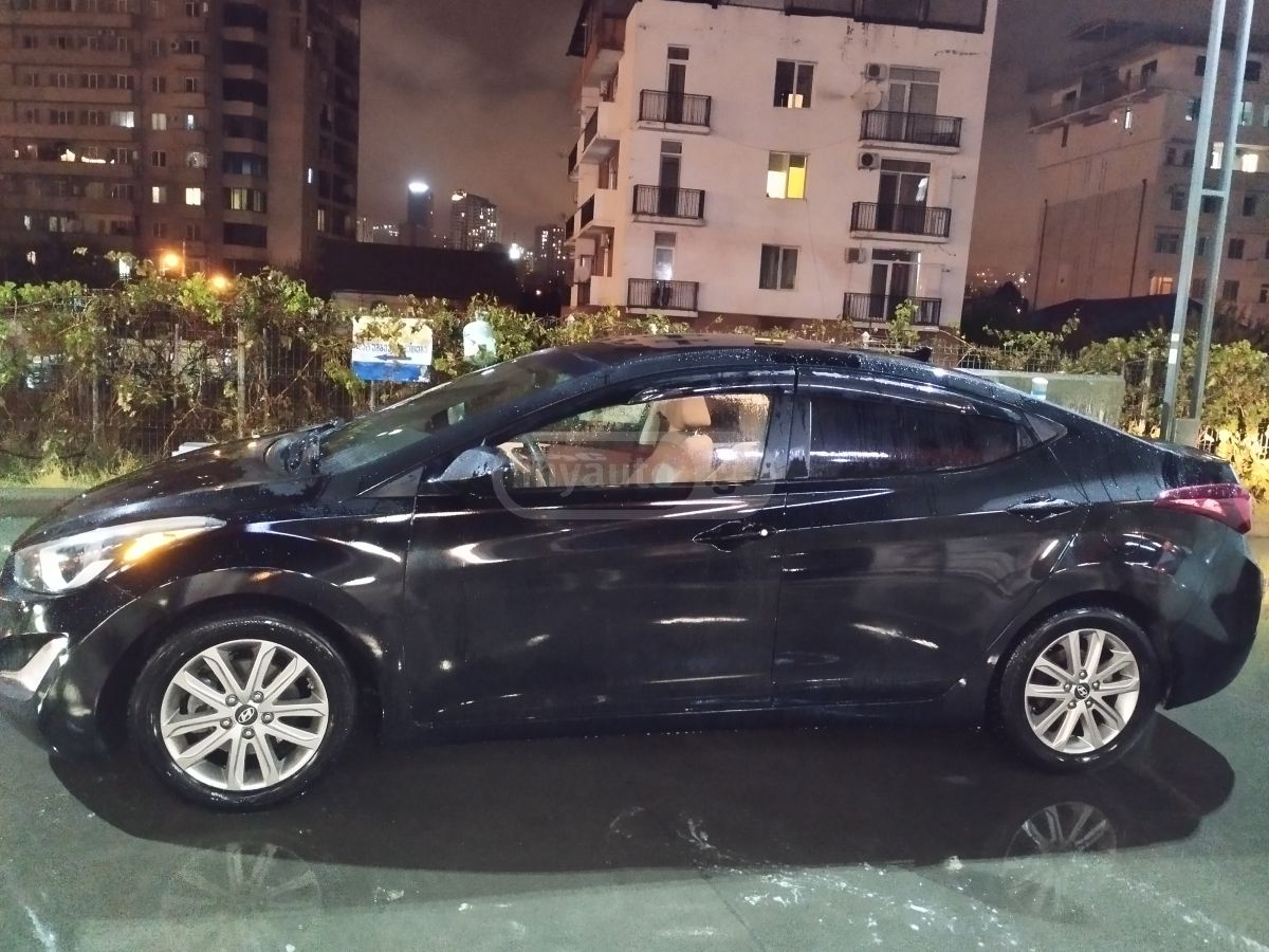 Hyundai Elantra 2015 — photo 2