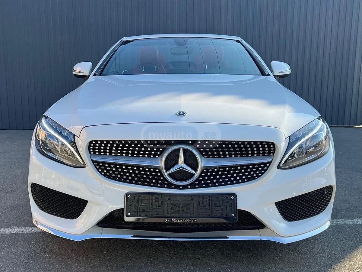 Mercedes-Benz C 300 2018 — photo 2