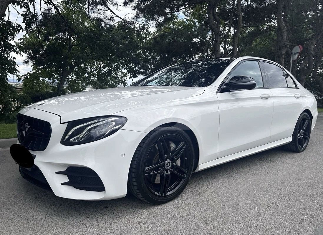 Mercedes-Benz E 300