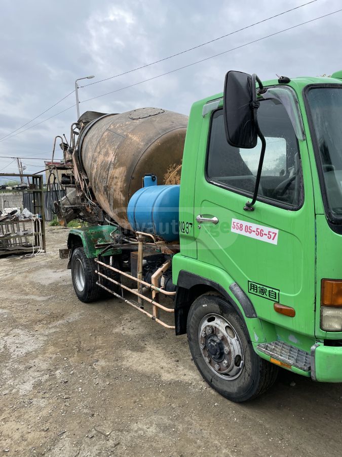 Mitsubishi Fuso Canter 2001 — photo 2