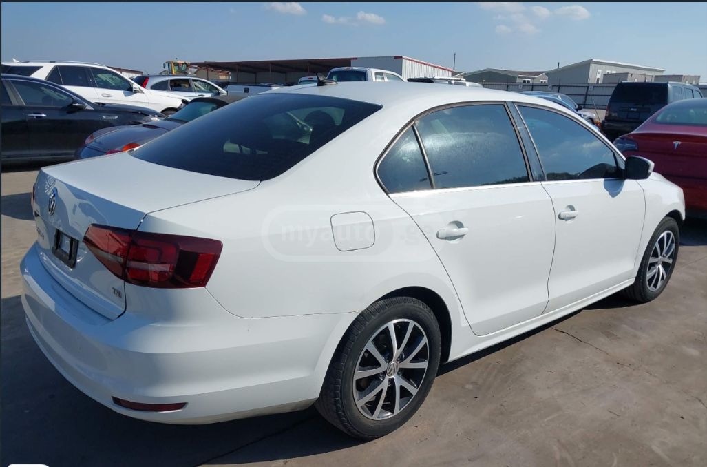 Volkswagen Jetta 2017 — photo 2
