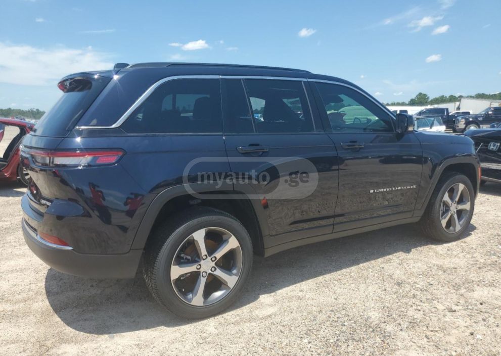 Jeep Grand Cherokee 2023 — photo 2