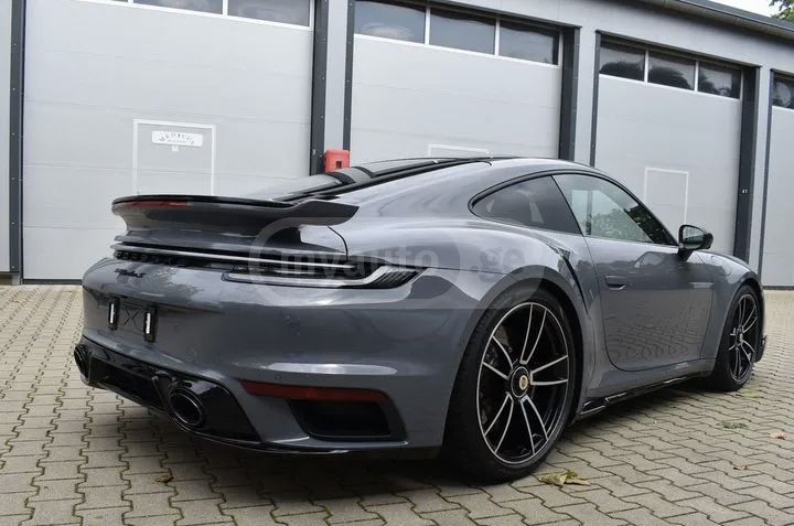 Porsche 911 2024 — photo 2