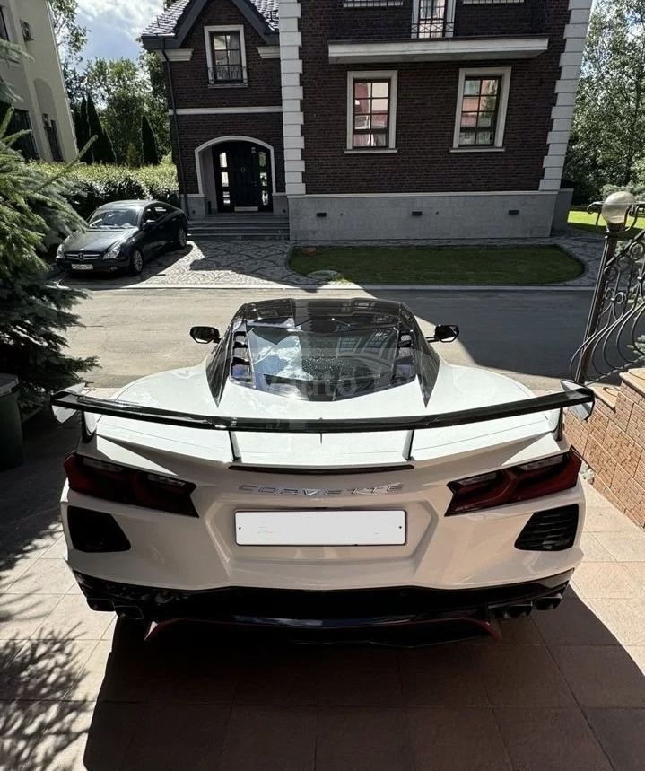 Chevrolet Corvette 2022 — photo 2