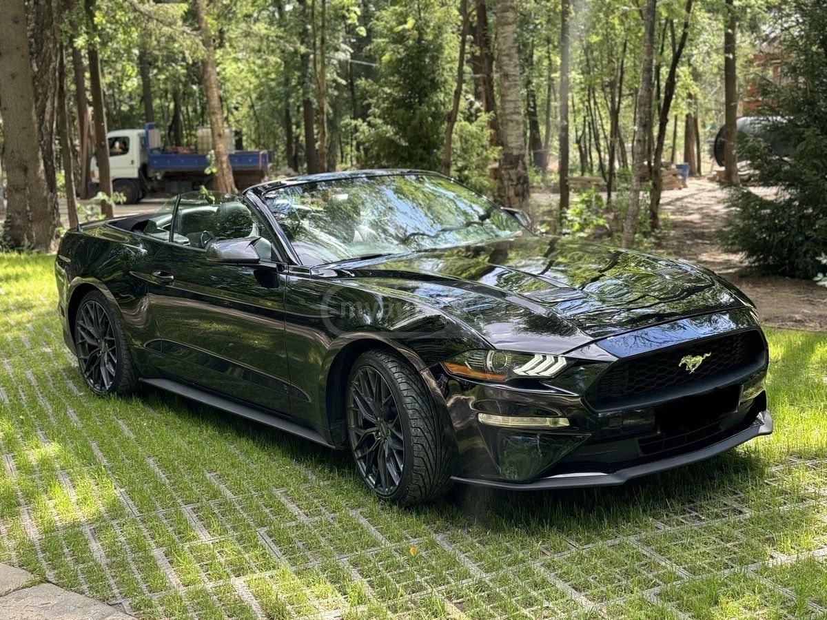 Ford Mustang 2018 — photo 2