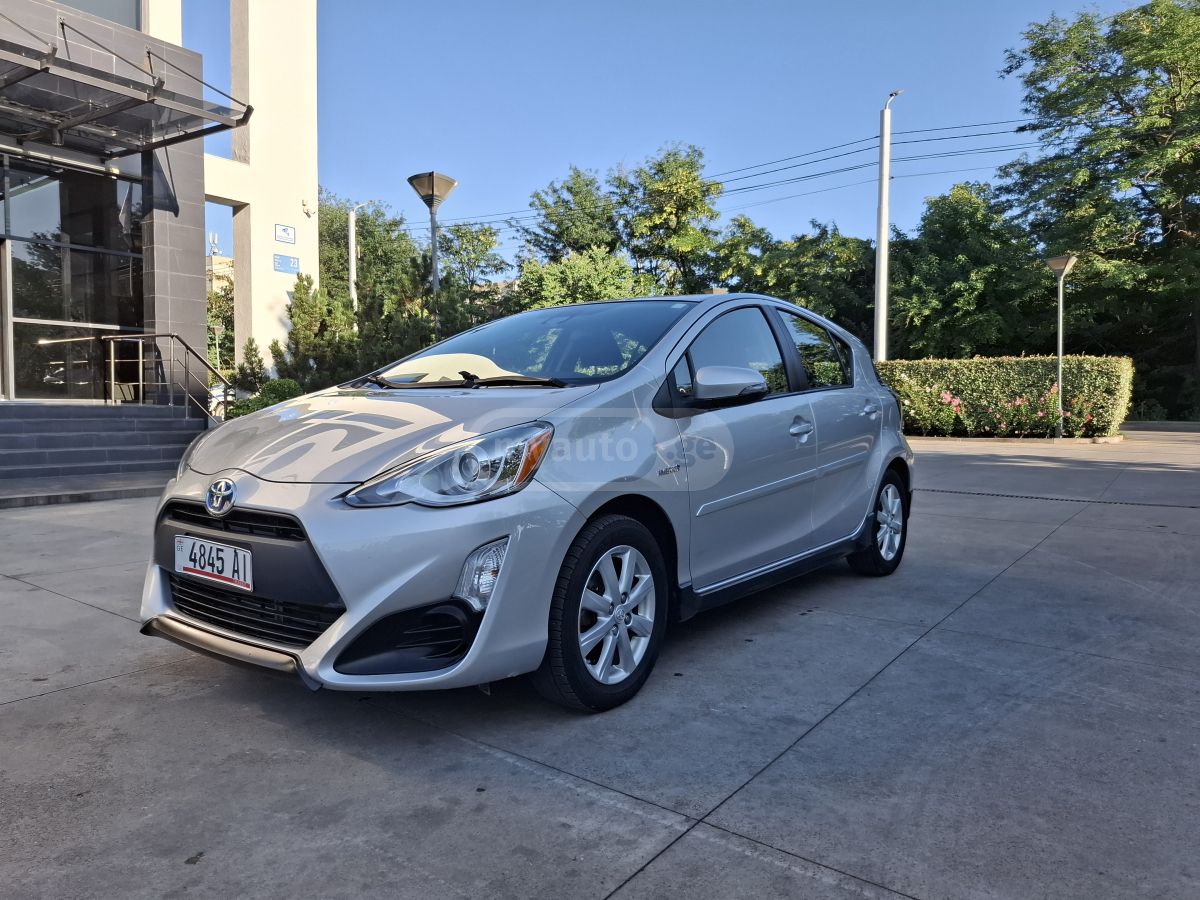 Toyota Prius C
