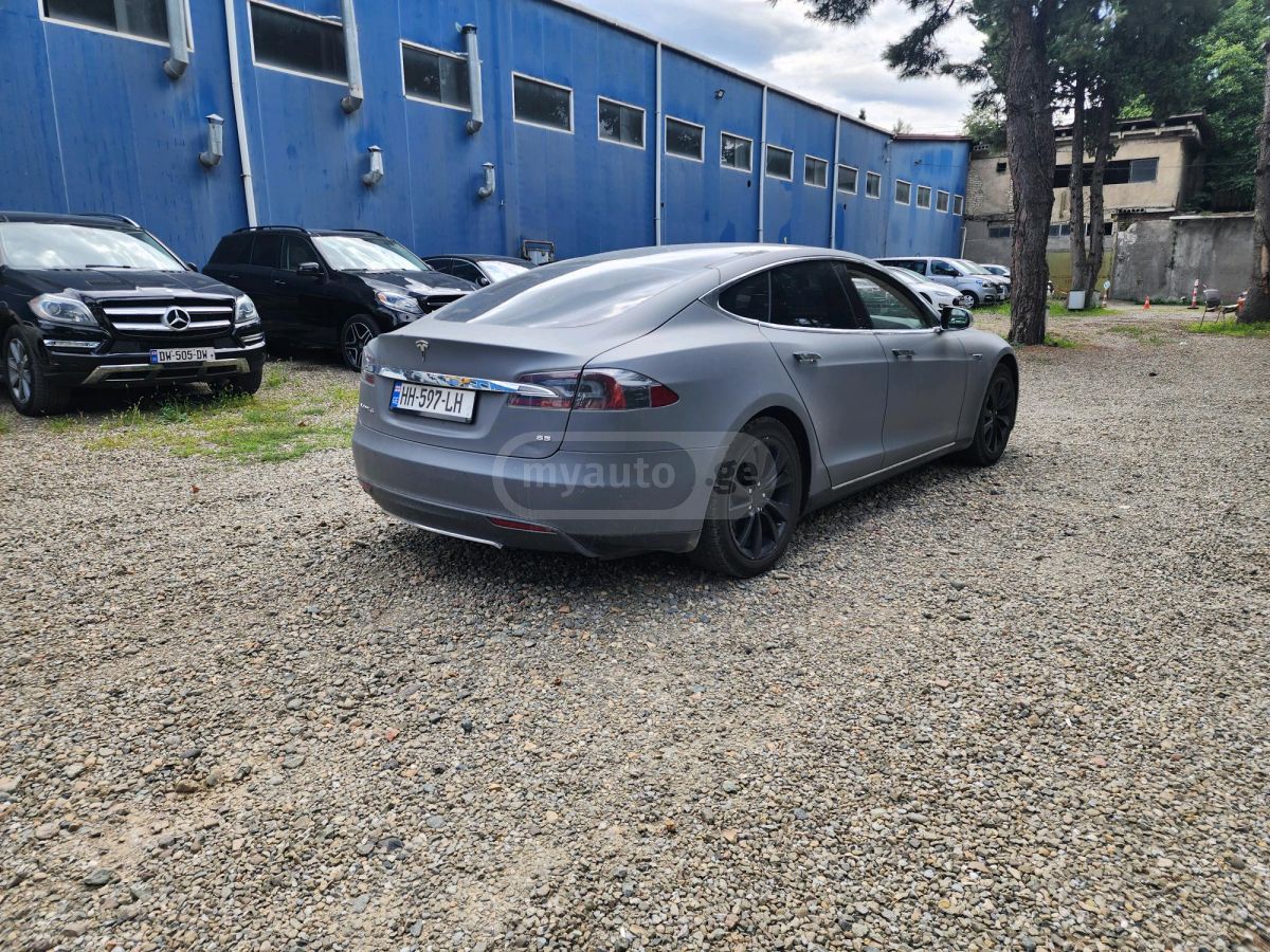Tesla Model S 2015 — photo 2